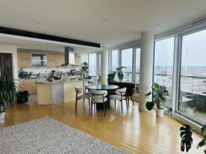 2-bed Penthouse with unique river views - located in London's iconic building